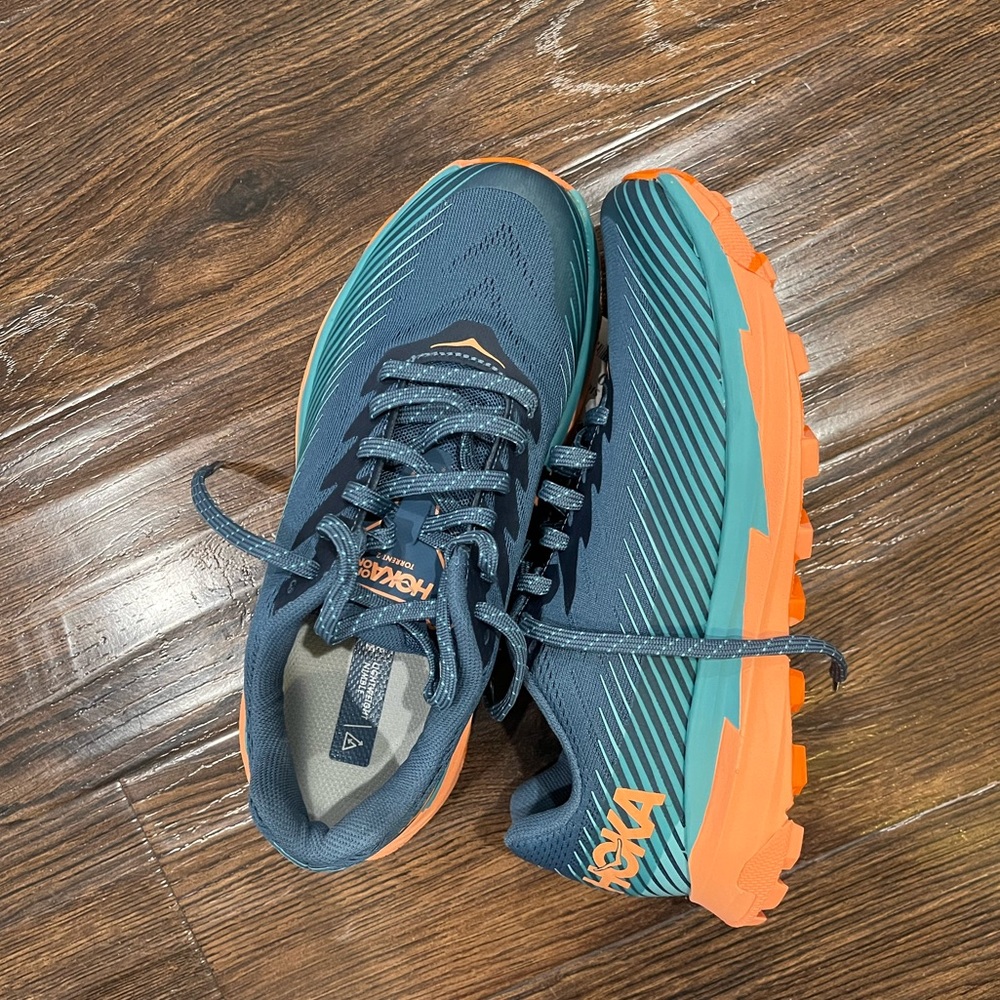 HOKA torrent 2 running shoe. Womens 7. BRAND NEW